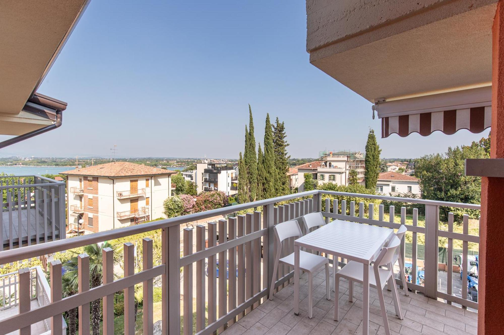 Prestige Garda Home - Ai Cappuccini Peschiera del Garda Bagian luar foto